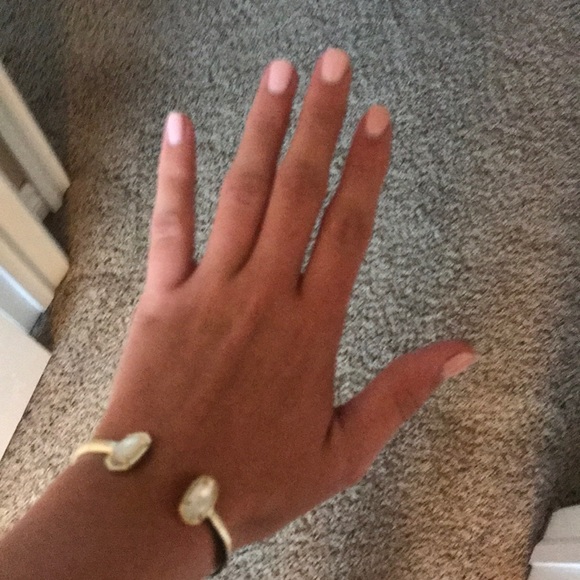 Kendra Scott bracelet - Picture 2 of 4